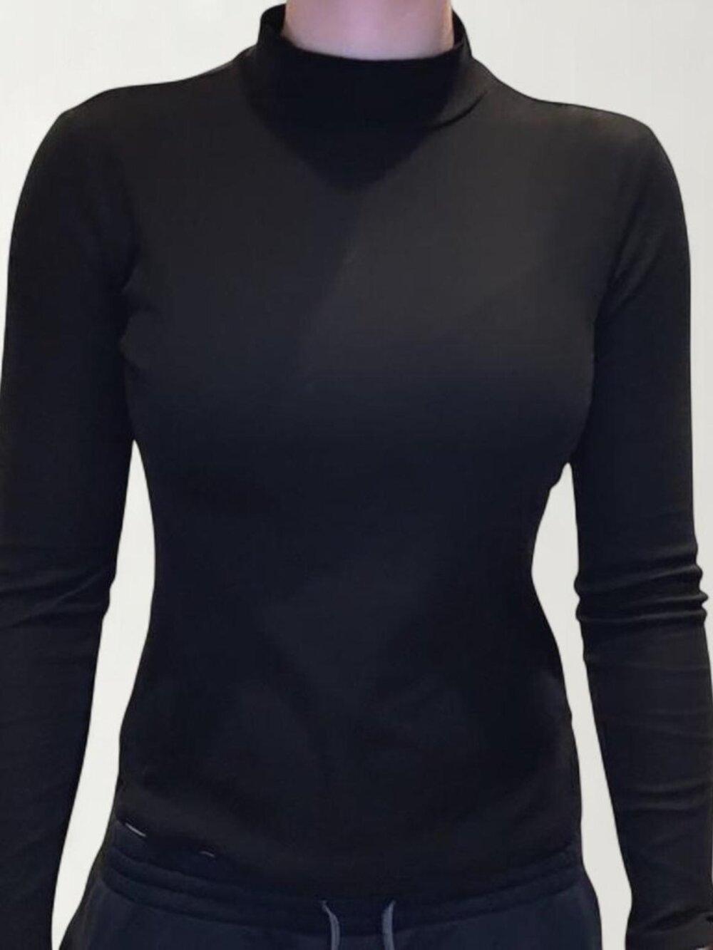 No Boundaries black long sleeve turtleneck top in size M